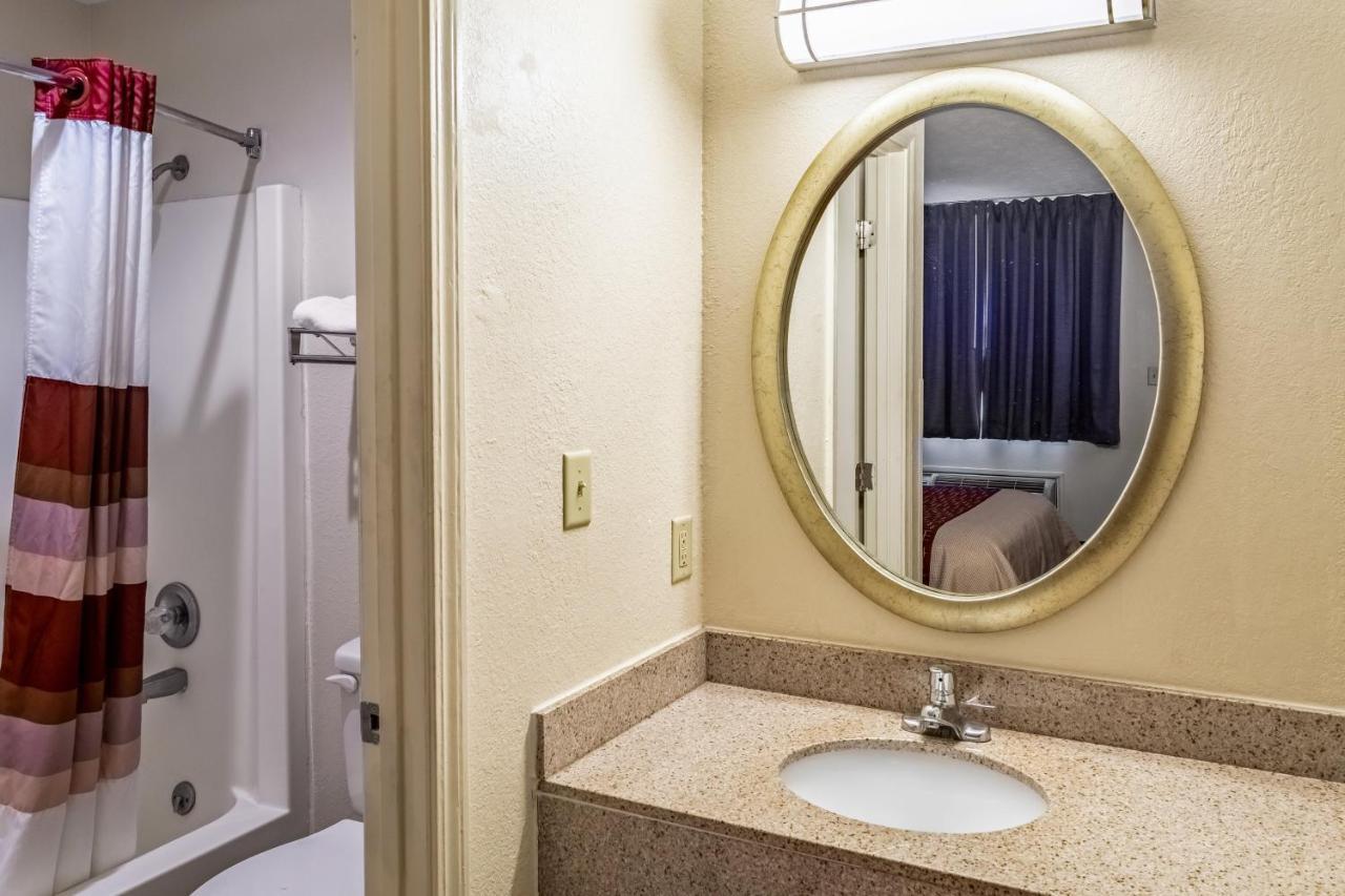 Red Roof Inn Columbus - Taylorsville Luaran gambar